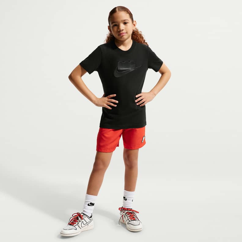 Nike x LEGO® Collection T-shirt til store børn – sort (5010249)